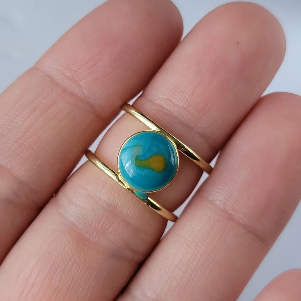 Turquoise and Gold Swirl Enamel Ring Gold Tone Size 6.5 Midi Ring